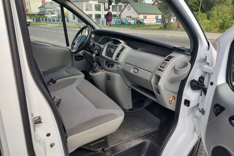 Opel Vivaro 2.0 CDTi 100KM Klimatyzacja 9 osobowy zdjęcie 18