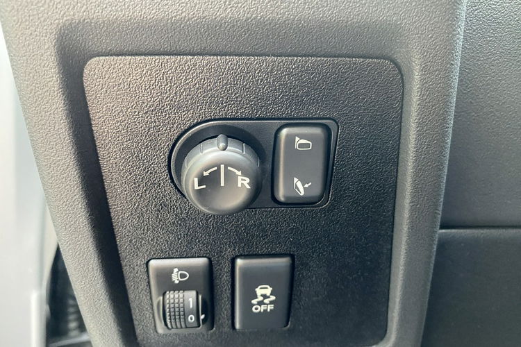 Nissan Qashqai 4X4. Zadbany Bezwypadkowy Niski oryginalny przebieg zdjęcie 18