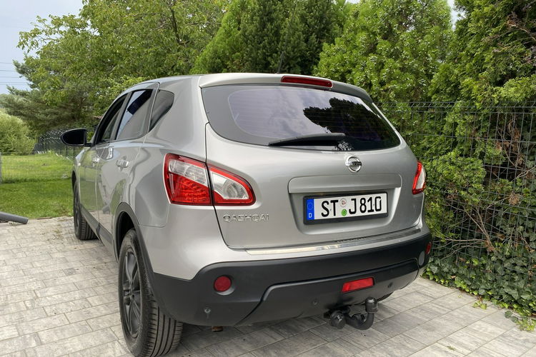 Nissan Qashqai 4X4. Zadbany Bezwypadkowy Niski oryginalny przebieg zdjęcie 30
