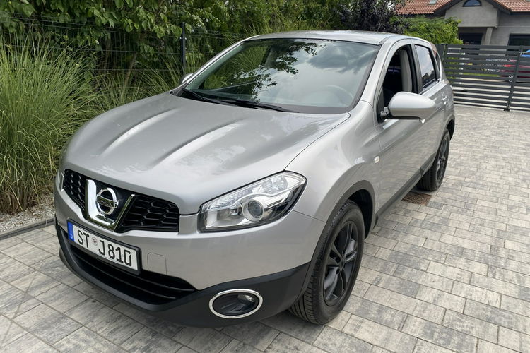 Nissan Qashqai 4X4. Zadbany Bezwypadkowy Niski oryginalny przebieg zdjęcie 31