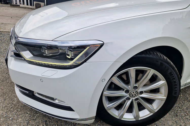 Volkswagen Passat . Virtualny licznik . Skóra . Led . Navi. Wentylowane fotele. zdjęcie 10