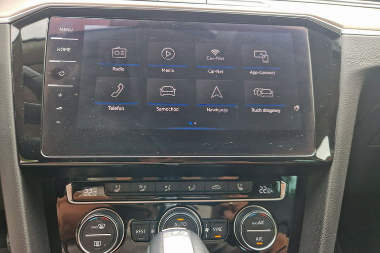 Volkswagen Passat . Virtualny licznik . Skóra . Led . Navi. Wentylowane fotele. zdjęcie 28