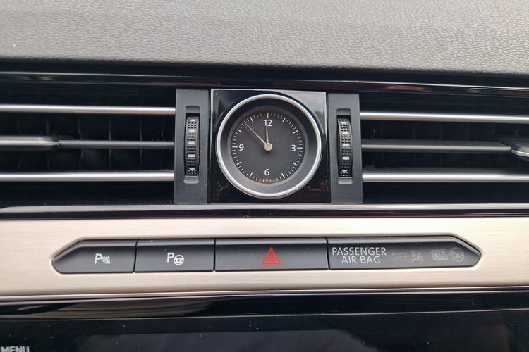 Volkswagen Passat . Virtualny licznik . Skóra . Led . Navi. Wentylowane fotele. zdjęcie 32