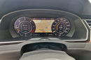 Volkswagen Passat . Virtualny licznik . Skóra . Led . Navi. Wentylowane fotele. zdjęcie 33