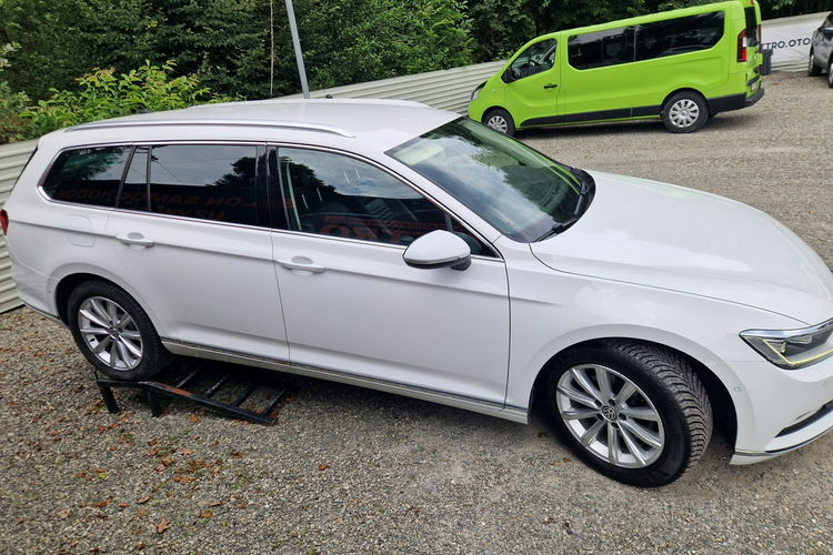 Volkswagen Passat . Virtualny licznik . Skóra . Led . Navi. Wentylowane fotele. zdjęcie 4