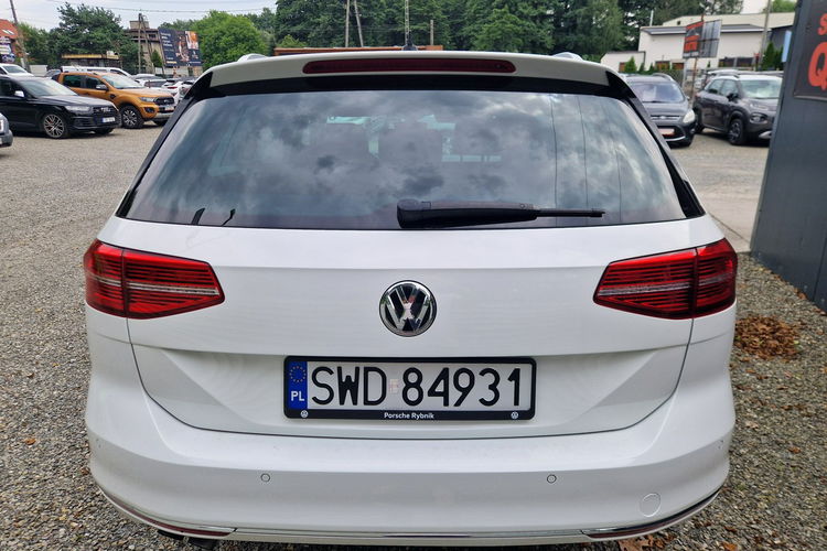 Volkswagen Passat . Virtualny licznik . Skóra . Led . Navi. Wentylowane fotele. zdjęcie 7