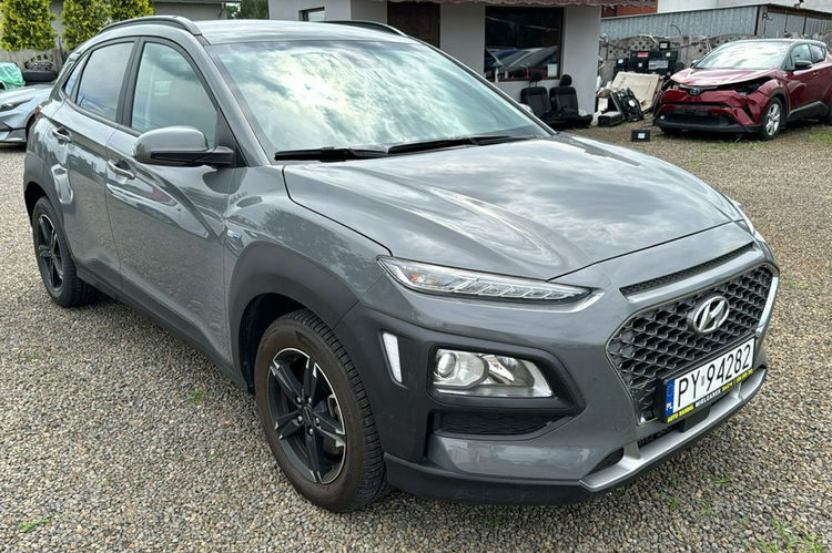 Hyundai Kona hybryda, automat, 12 tys.km, zarejestrowany zdjęcie 12