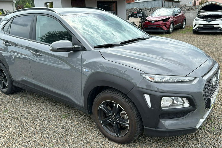 Hyundai Kona hybryda, automat, 12 tys.km, zarejestrowany zdjęcie 2