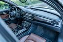 Audi S8 zdjęcie 30