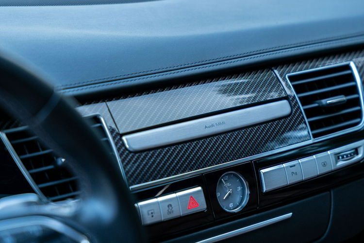 Audi S8 zdjęcie 44