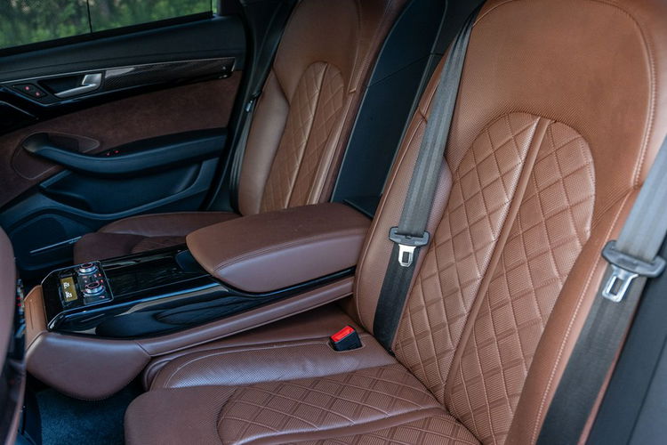 Audi S8 zdjęcie 57