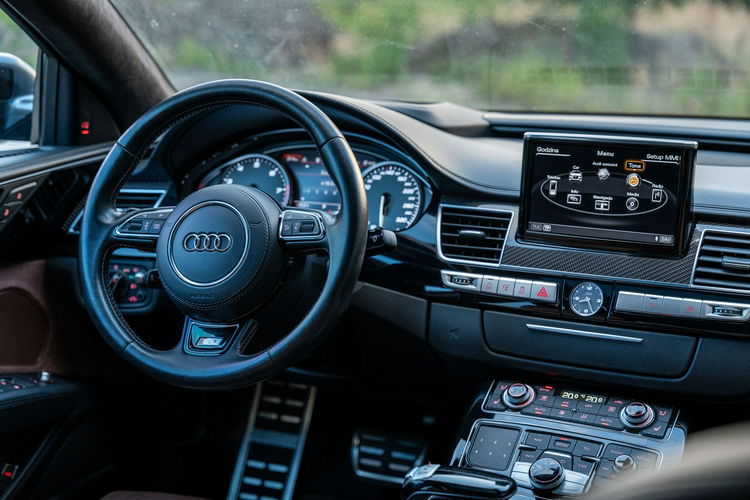 Audi S8 zdjęcie 72