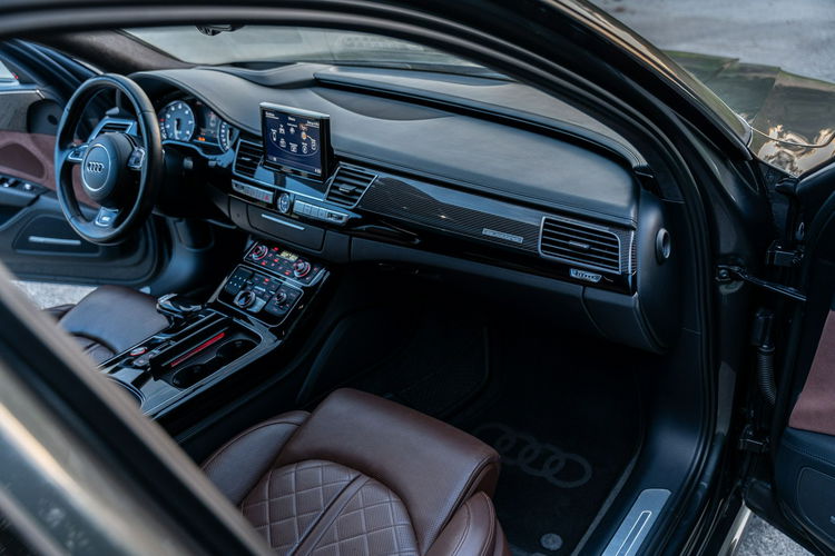Audi S8 zdjęcie 74