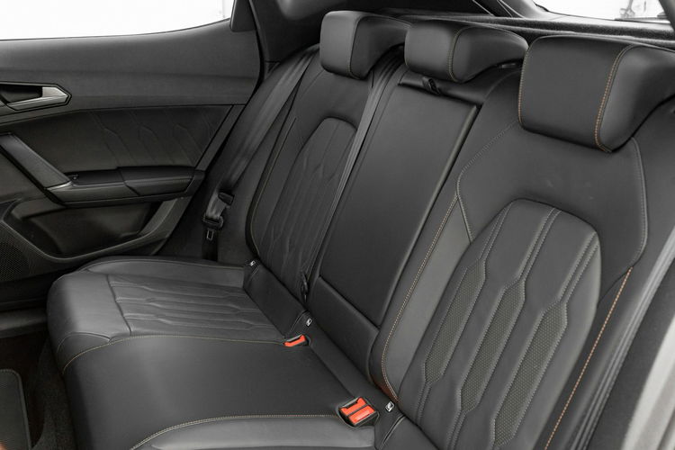 Cupra Formentor 1.5 TSI 150KM DSG Podgrz.f i kier K.cofania Ambient Salon PL VAT 23% zdjęcie 28