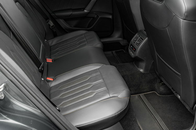 Cupra Formentor 1.5 TSI 150KM DSG Podgrz.f i kier K.cofania Ambient Salon PL VAT 23% zdjęcie 31