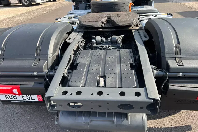 Mercedes ACTROS MP5 GIGASPACE zdjęcie 11