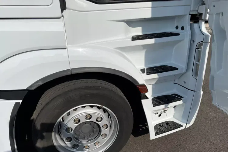 Mercedes ACTROS MP5 GIGASPACE zdjęcie 15