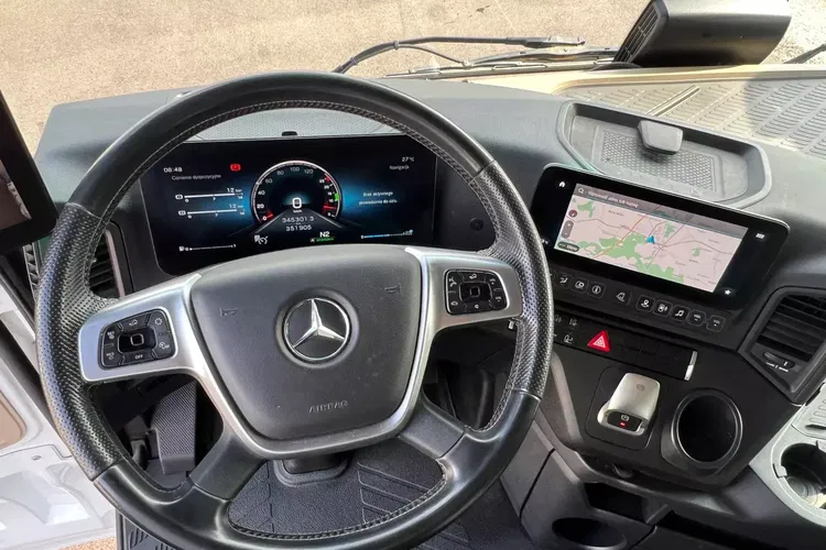Mercedes ACTROS MP5 GIGASPACE zdjęcie 29