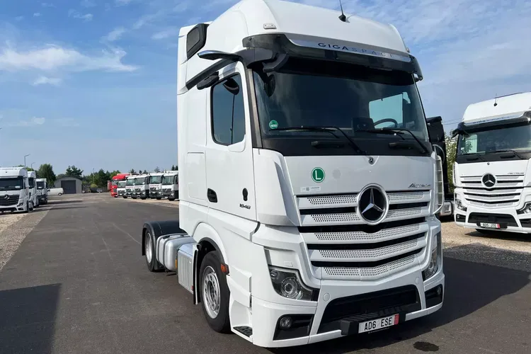 Mercedes ACTROS MP5 GIGASPACE zdjęcie 3