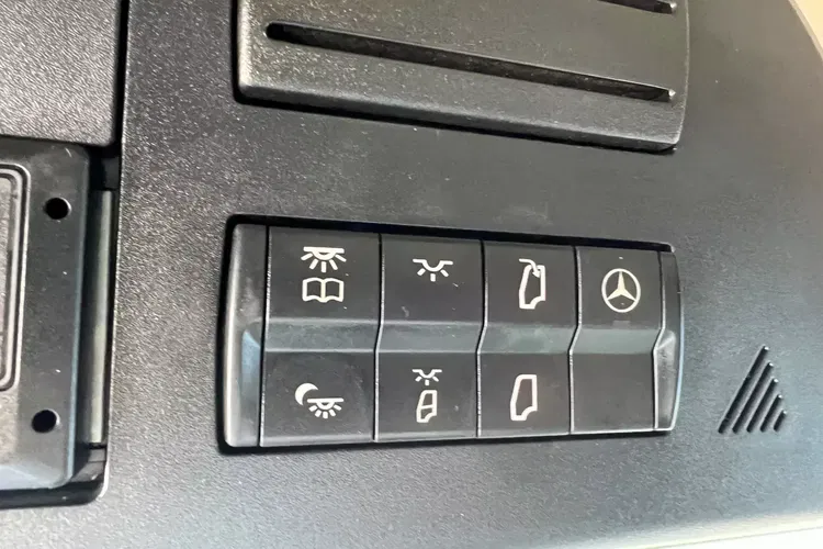 Mercedes ACTROS MP5 GIGASPACE zdjęcie 37
