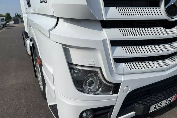 Mercedes ACTROS MP5 GIGASPACE zdjęcie 5