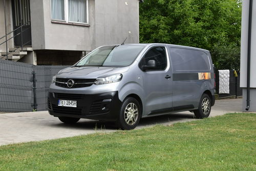 Opel Vivaro 1.5 Diesel Gwarancja Bogate Wyposażenie Zadbane 