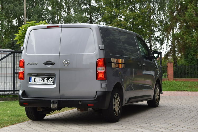 Opel Vivaro 1.5 Diesel Gwarancja Bogate Wyposażenie Zadbane zdjęcie 4