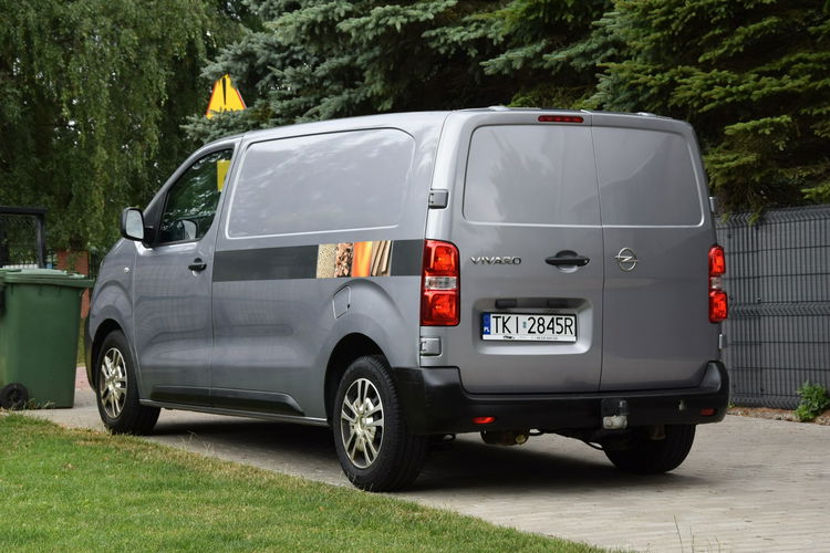 Opel Vivaro 1.5 Diesel Gwarancja Bogate Wyposażenie Zadbane zdjęcie 6