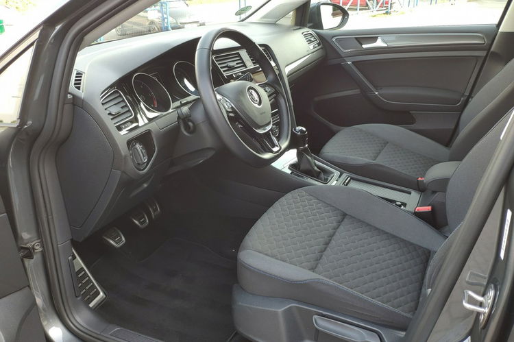 Volkswagen Golf Bezwypadkowy + bardzo zadbany zdjęcie 13