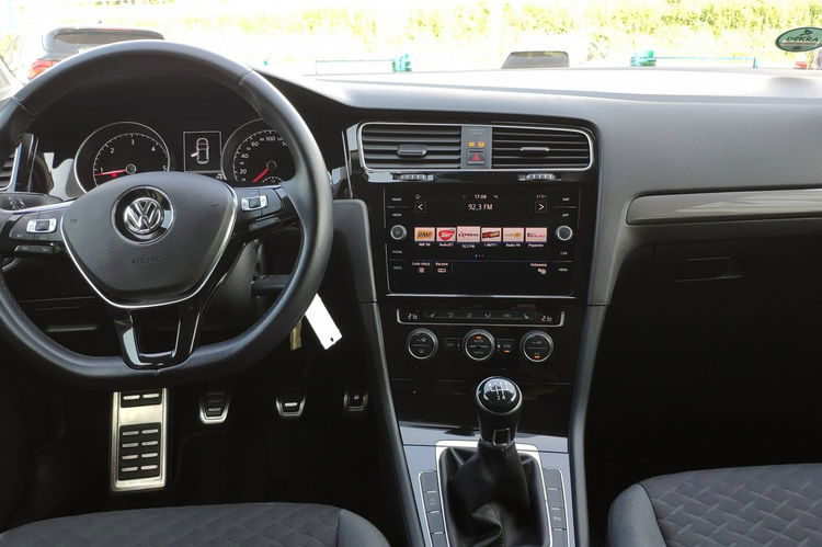 Volkswagen Golf Bezwypadkowy + bardzo zadbany zdjęcie 17