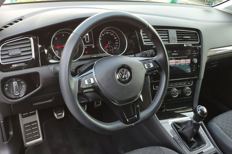 Volkswagen Golf Bezwypadkowy + bardzo zadbany zdjęcie 27
