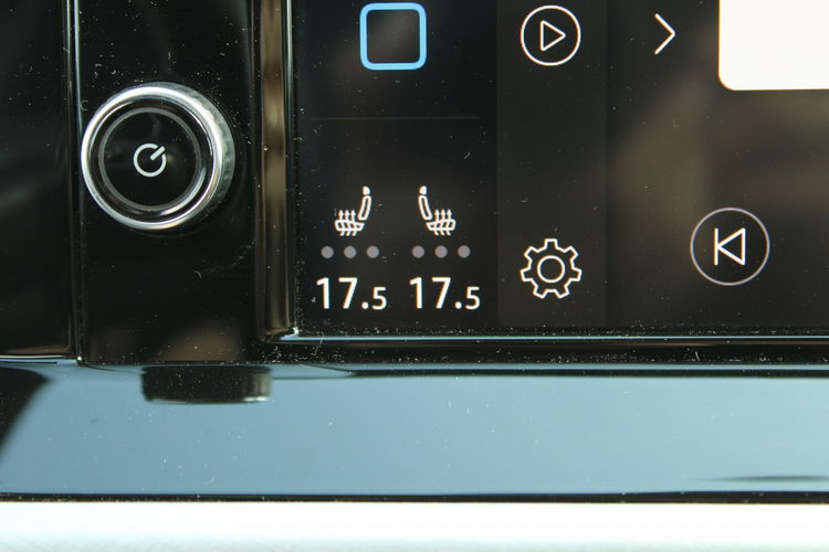 Volkswagen Golf LIFE Virtual Ambiente F-vat Salon Polska Gwarancja zdjęcie 24