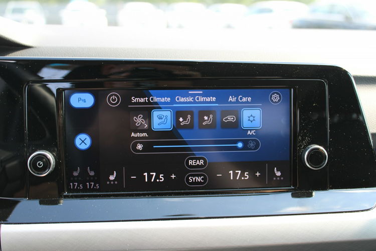 Volkswagen Golf LIFE Virtual Ambiente F-vat Salon Polska Gwarancja zdjęcie 27