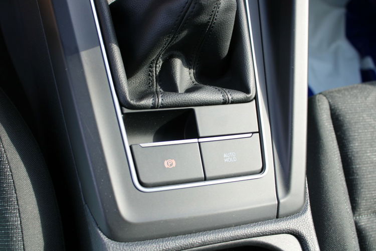 Volkswagen Golf LIFE Virtual Ambiente F-vat Salon Polska Gwarancja zdjęcie 29