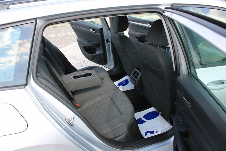 Volkswagen Golf LIFE Virtual Ambiente F-vat Salon Polska Gwarancja zdjęcie 30