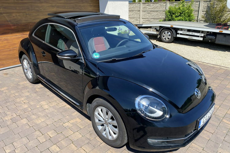 Volkswagen Beetle 1.4 benzyna 160KM ledy bixenon po serwisie dobrze wyposażony zdjęcie 3