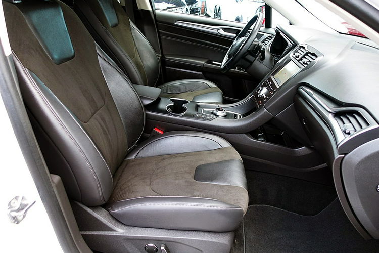 Ford Mondeo TYLKO 61tyś KM SKÓRA+Automat 3Lata GWARANCJI 1wł Kraj Bezwypad F23% 4x2 zdjęcie 8