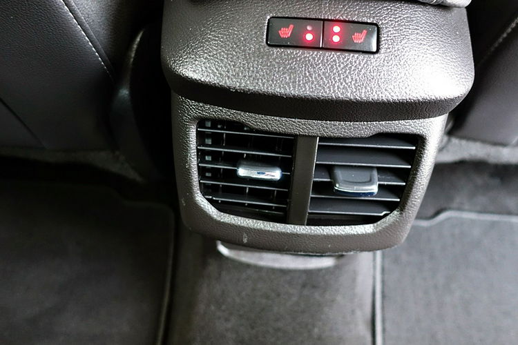 Ford Mondeo TYLKO 61tyś KM SKÓRA+Automat 3Lata GWARANCJI 1wł Kraj Bezwypad F23% 4x2 zdjęcie 10