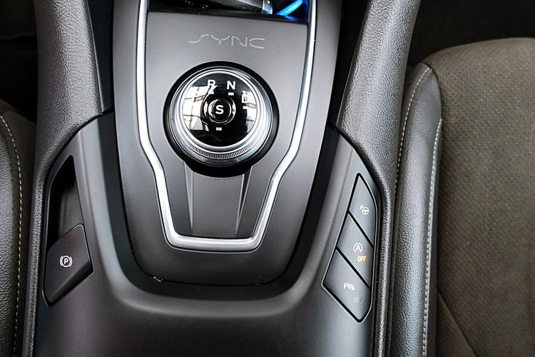 Ford Mondeo TYLKO 61tyś KM SKÓRA+Automat 3Lata GWARANCJI 1wł Kraj Bezwypad F23% 4x2 zdjęcie 18