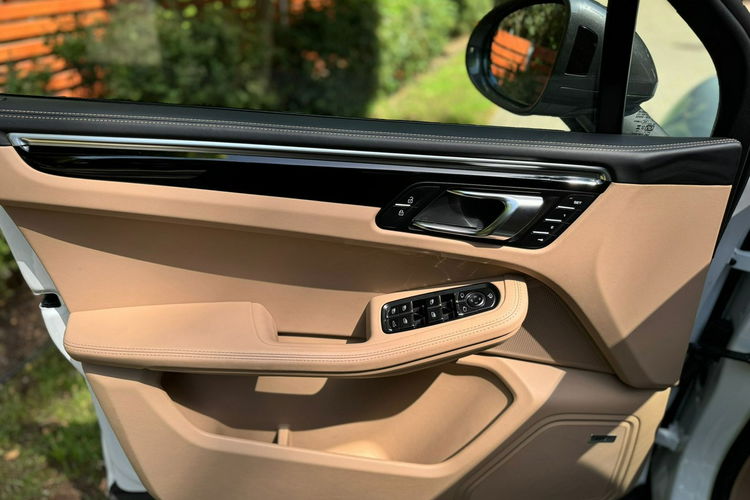 Macan PORSCHE MACAN MODEL T 265KM 2023ROK SALON LELLEK NOWY 385TYS GWARANCJA zdjęcie 16