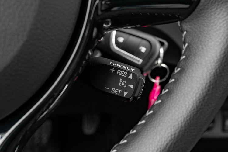 Toyota Yaris 1.5 Premium KLIMA Asystent pasa ruchu Salon PL VAT 23% zdjęcie 19