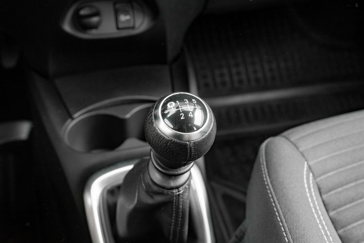 Toyota Yaris 1.5 Premium KLIMA Asystent pasa ruchu Salon PL VAT 23% zdjęcie 20