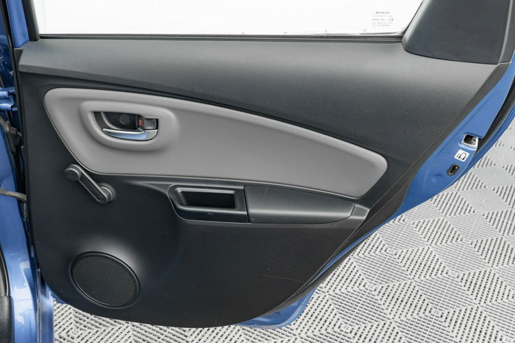 Toyota Yaris 1.5 Premium KLIMA Asystent pasa ruchu Salon PL VAT 23% zdjęcie 29