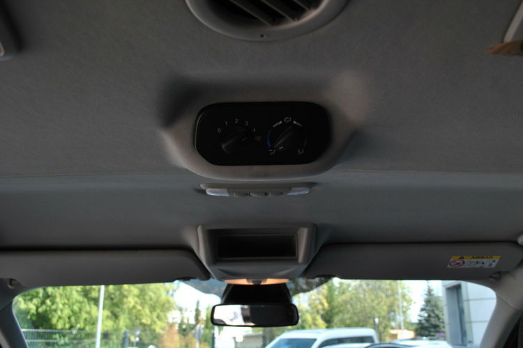 Tourneo Custom Titanium 2.0TDCI 170KM L2 8-osobowy ASO Forda zdjęcie 13