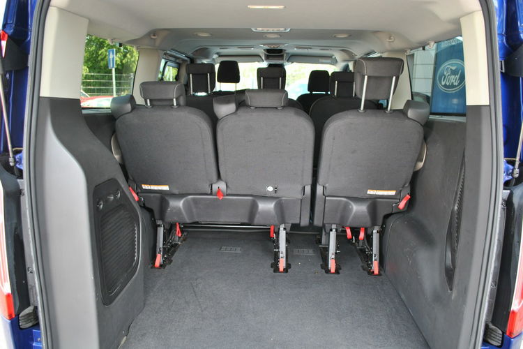 Tourneo Custom Titanium 2.0TDCI 170KM L2 8-osobowy ASO Forda zdjęcie 7