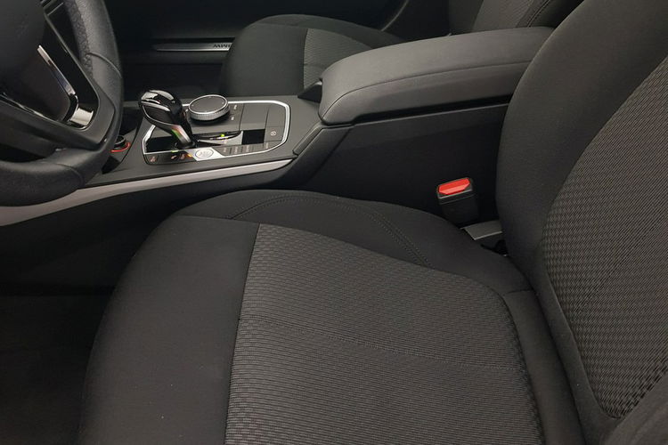 BMW 118 118i 140KM, Podgrzewane Fotele, PDC, Tempomat, LED, Active Guard Plus zdjęcie 15