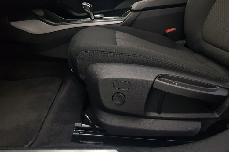 BMW 118 118i 140KM, Podgrzewane Fotele, PDC, Tempomat, LED, Active Guard Plus zdjęcie 18