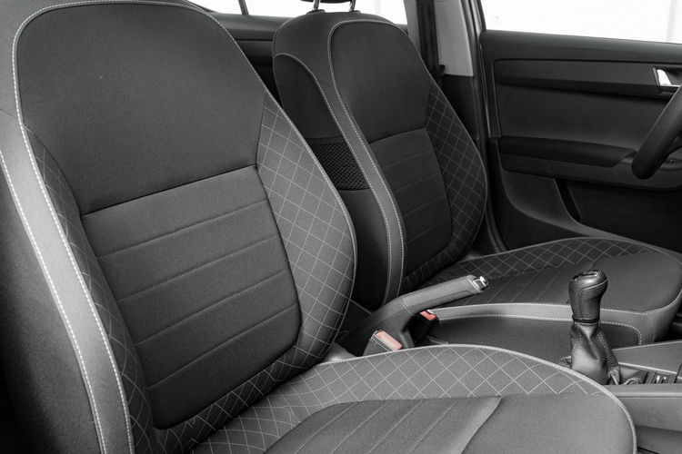 Skoda Fabia WE578VA # 1.0 TSI Ambition Cz.cof Bluetooth Klima Salon PL VAT 23% zdjęcie 32