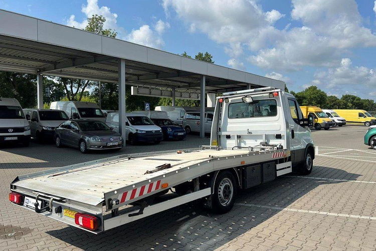 Iveco DAILY 35S18 zdjęcie 4