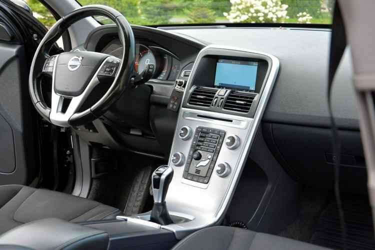XC 60 2.0d(150KM) Virtual Zegary Xenon Ledy Navi Radar ASO Volvo zdjęcie 23